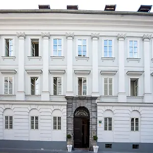 Antiq Palace - Historic Of Europe Laibach